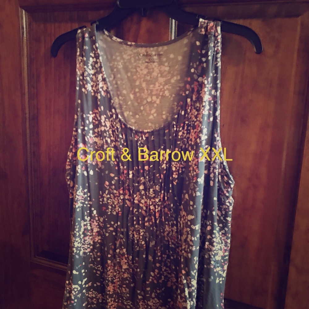 Women’s sleeveless top